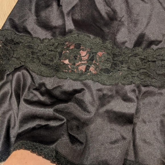 Vintage flirty slip - Picture 3 of 5